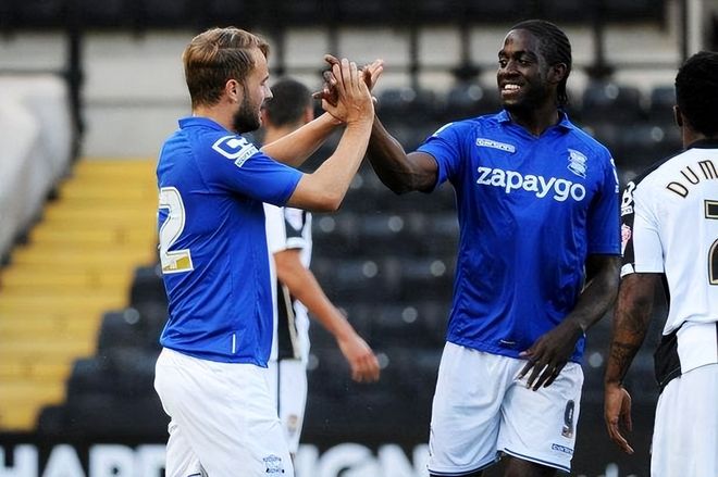 地控制了比 地控制了比