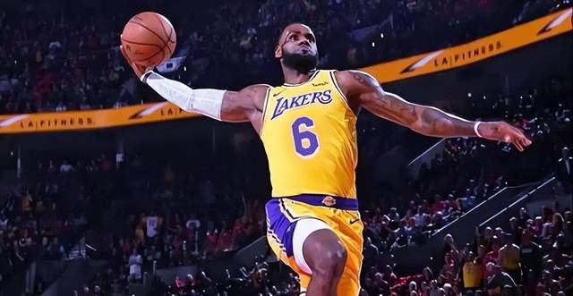 乔治持球借 乔治持球借